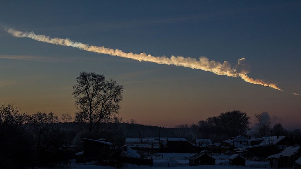 Otra bola de fuego procedente de un asteroide sobrevuela