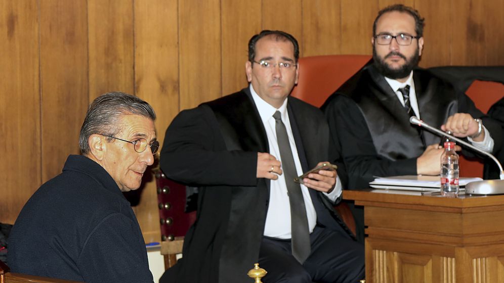 Foto: El cura Román, en un momento del juicio en Granada (EFE).